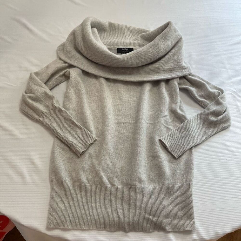 Lord & Taylor Cashmere Grey Petite Sweater Size PXS